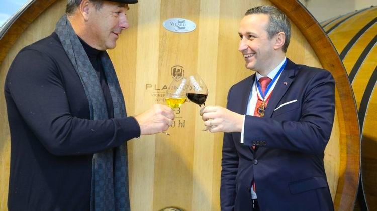 PLAIMONT – Château de Sabazan et Néomad embarqués sur Air France